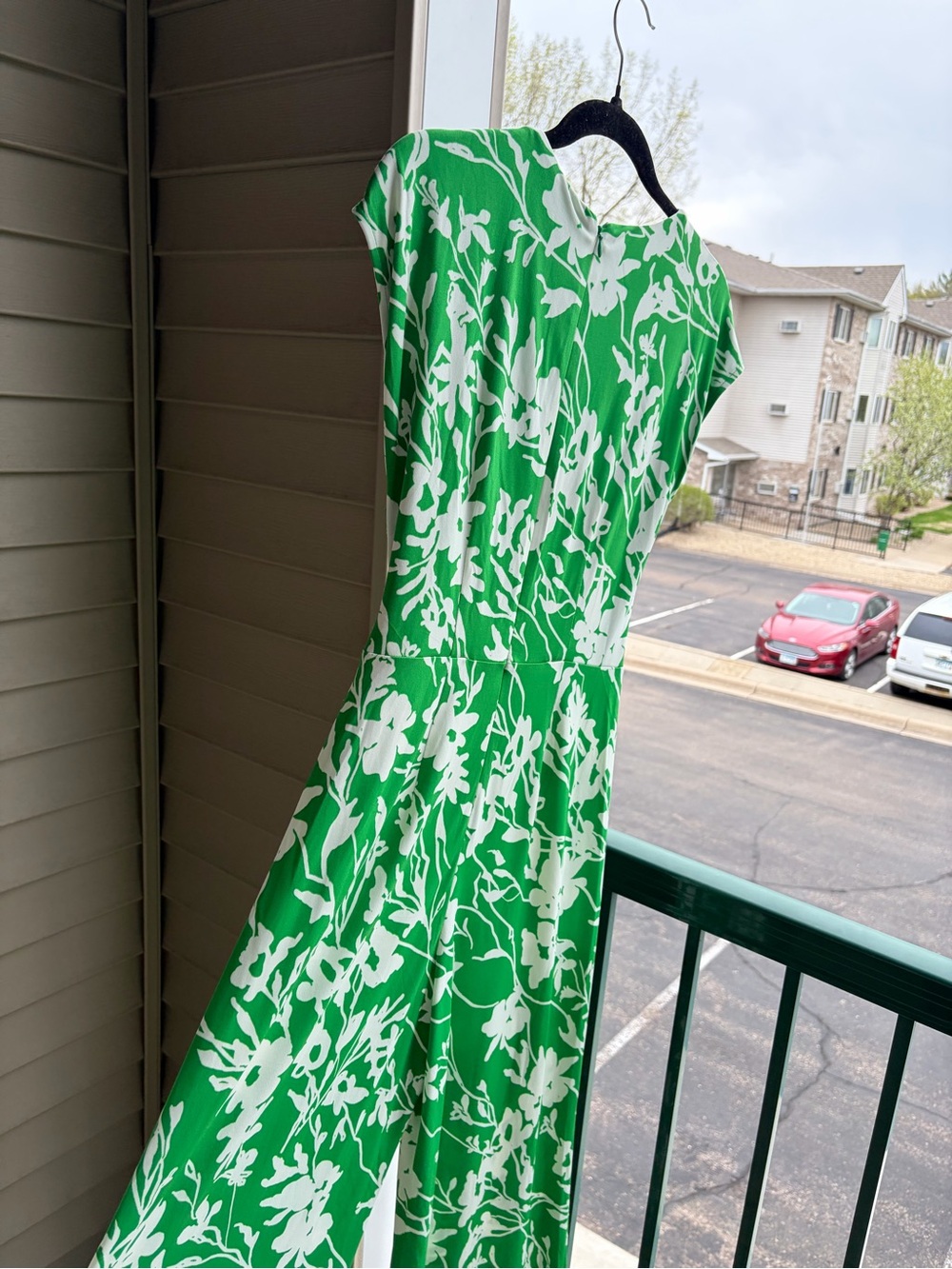 🆕🌿London Style Collection Green Floral Wrap Jumpsuit Wide Leg Tie Waist Size 4 - Picture 6 of 17